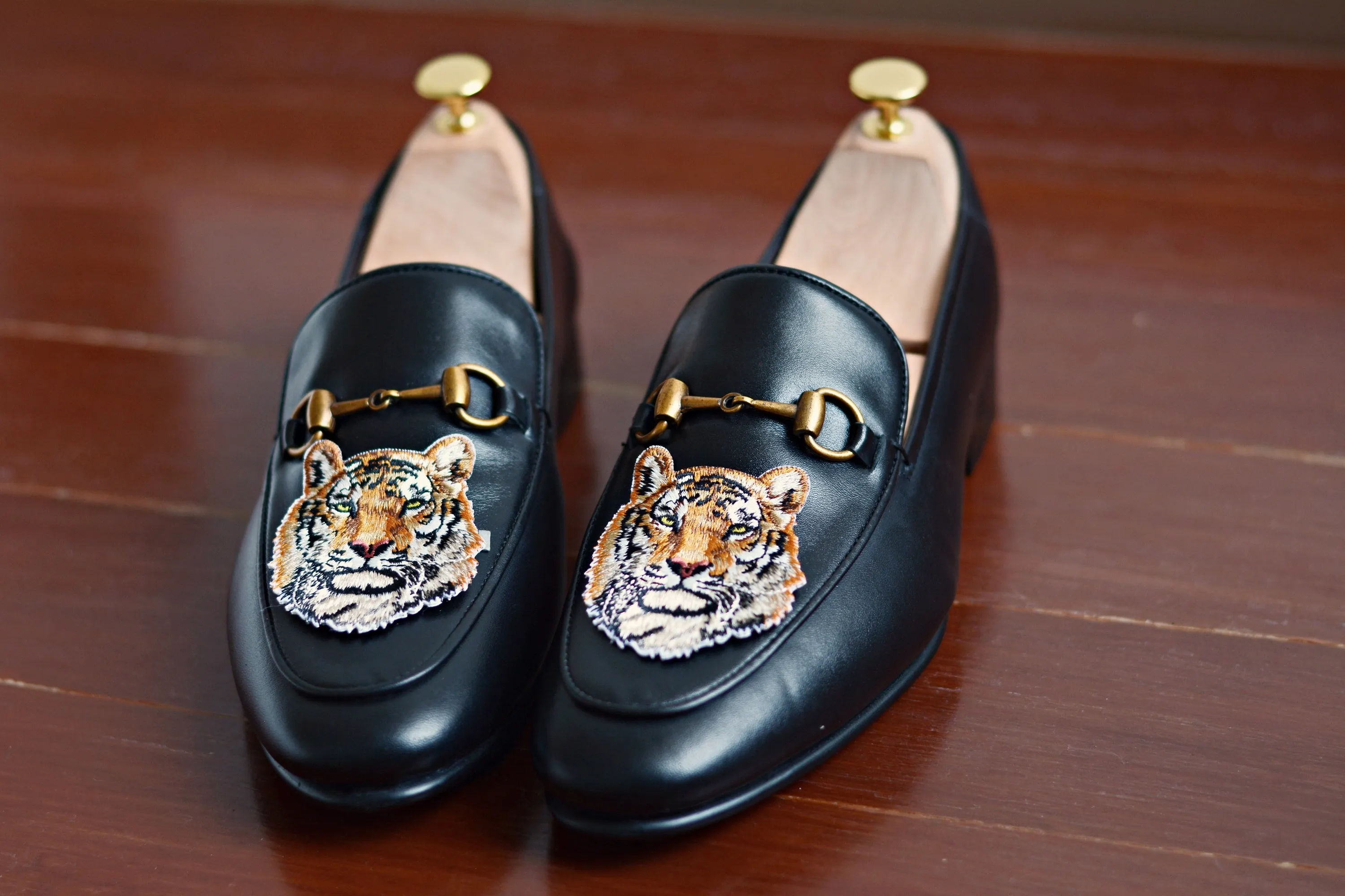 702 2n1 Horsebit Black Loafer Embroidery