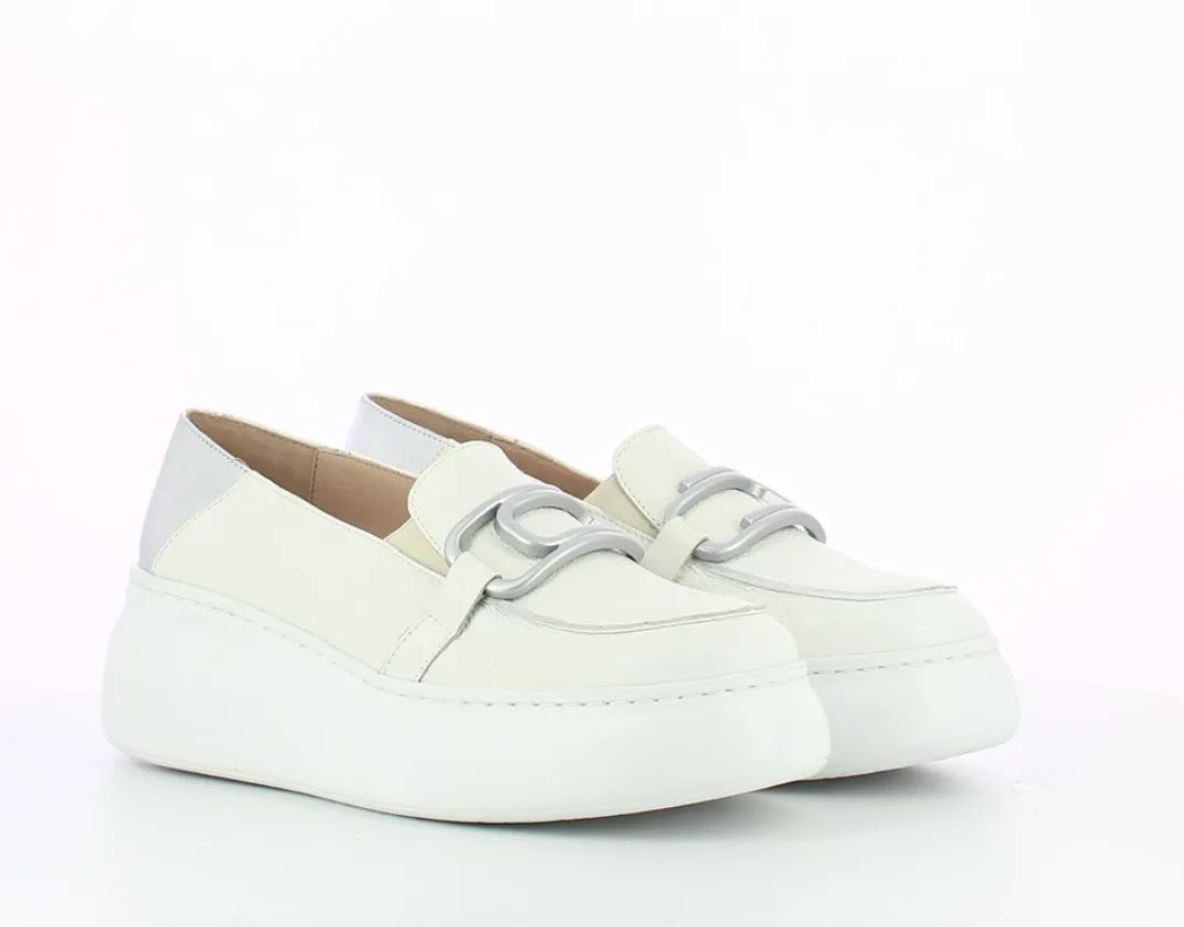 A2641 White Flatform Loafer