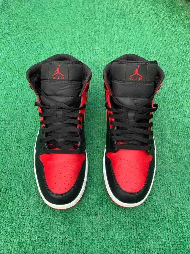 Air Jordan 1 Mid Banned 2020