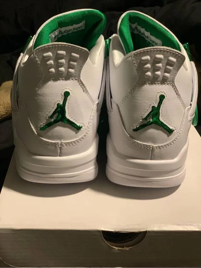 Air Jordan 4 GreenMetallic