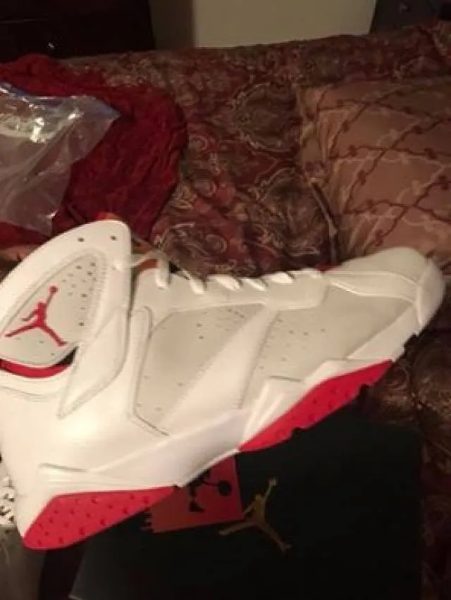 Air Jordan 7 Hare