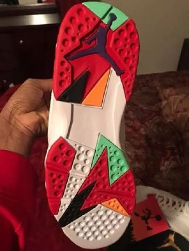 Air Jordan 7 Hare