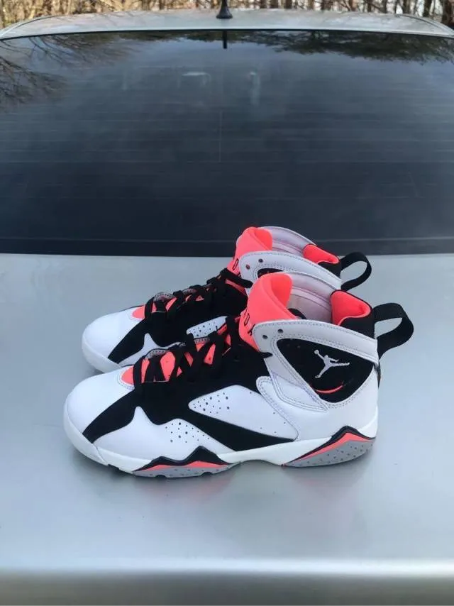 Air Jordan 7 Hot Lava