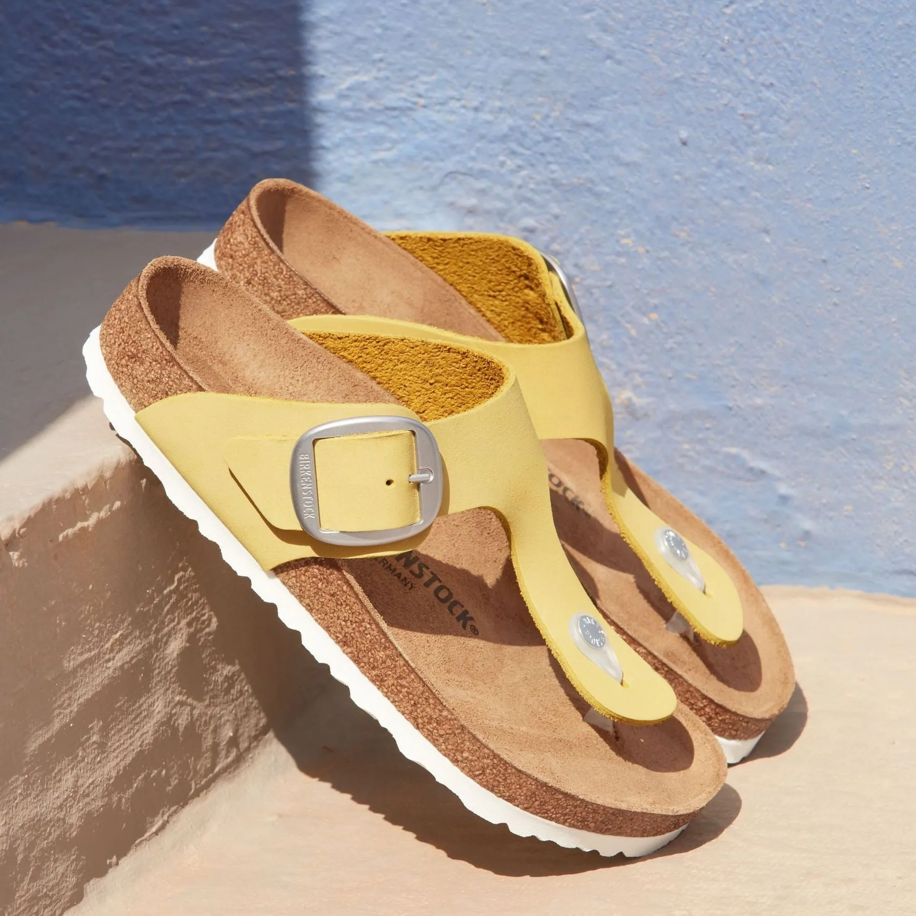 Birkenstock Limited Edition Gizeh Big Buckle popcorn nubuck