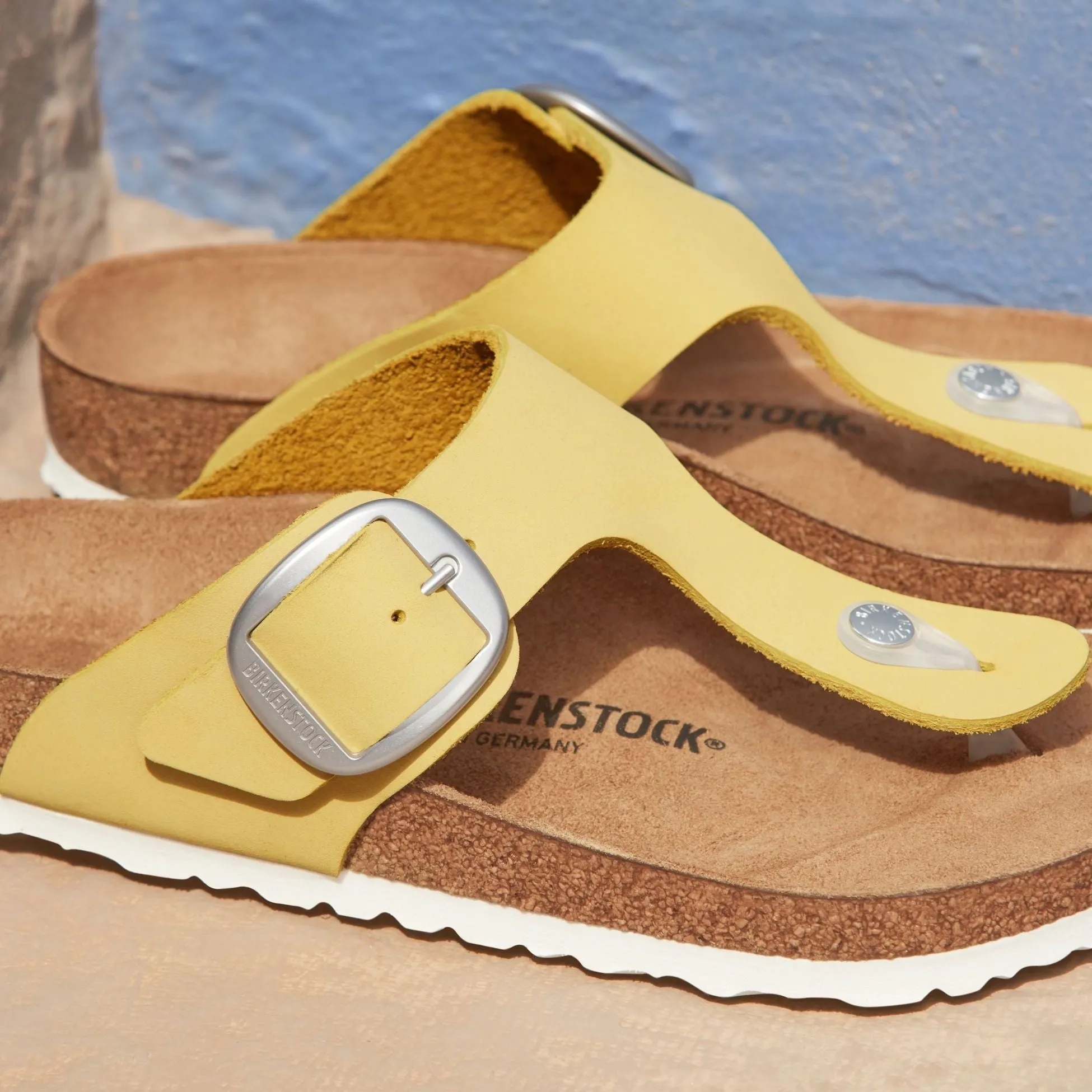 Birkenstock Limited Edition Gizeh Big Buckle popcorn nubuck