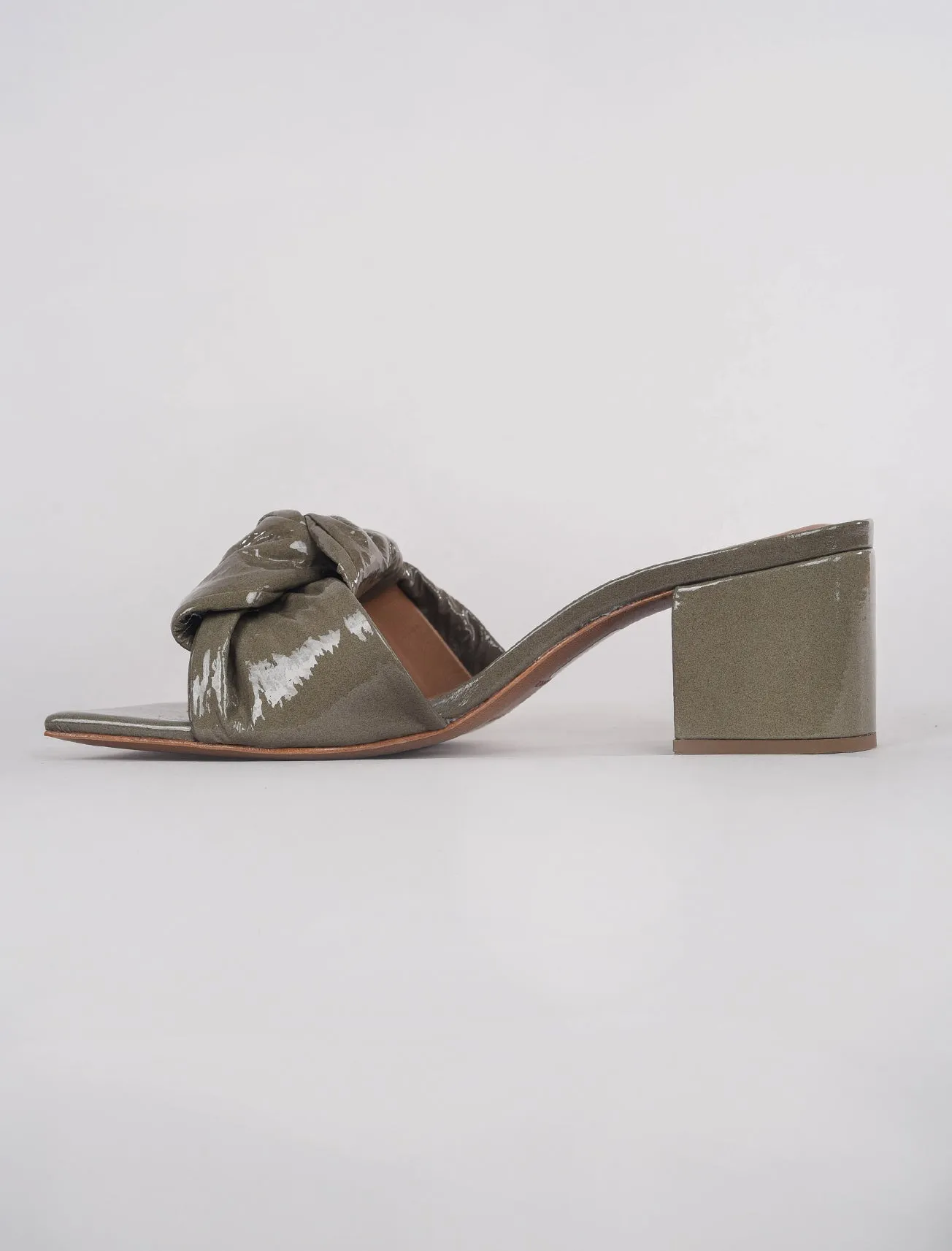 Cay Patent Sandal, Smoke