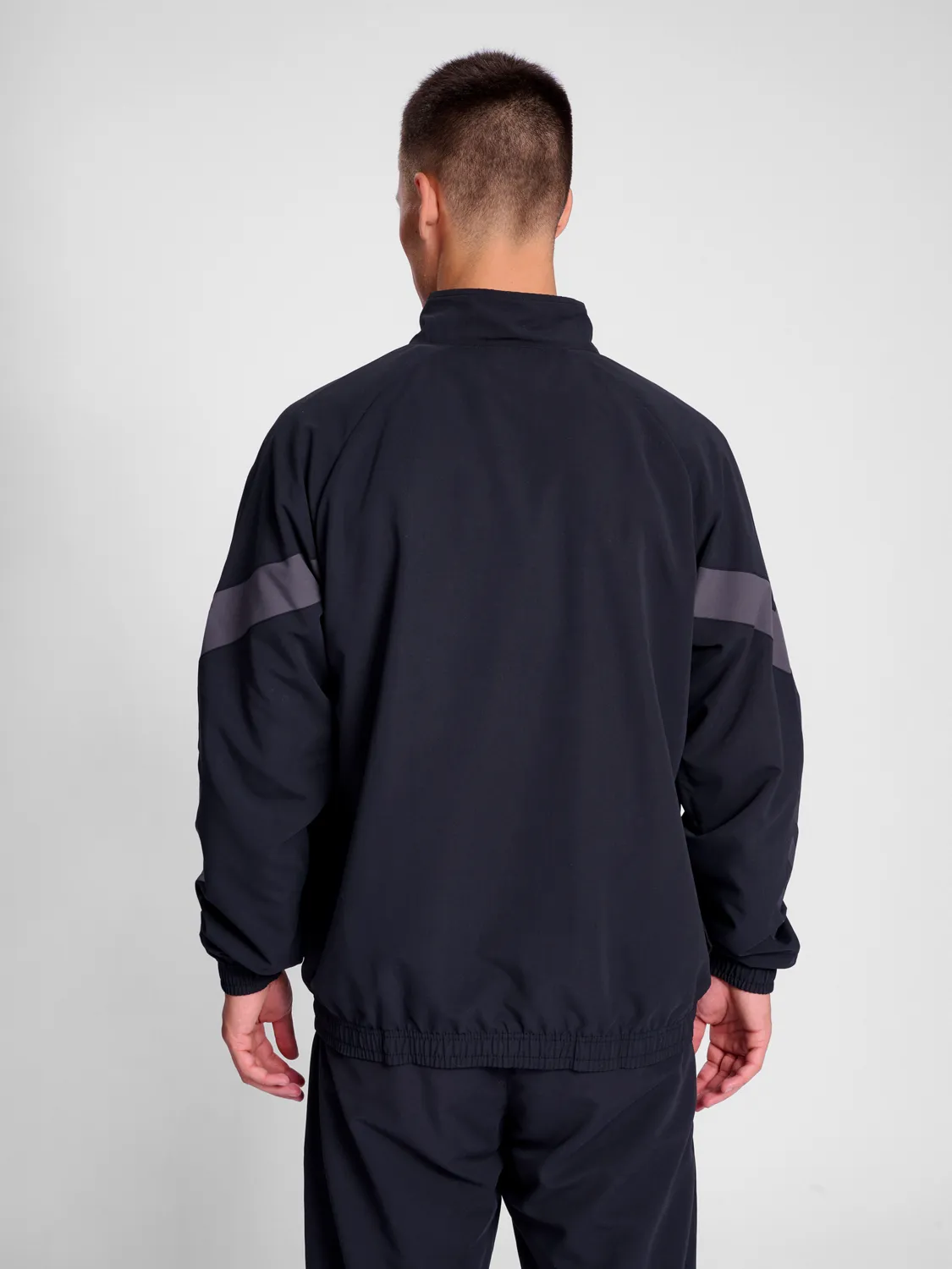 hmlTRAVEL WOVEN JACKET Sporty woven jacket