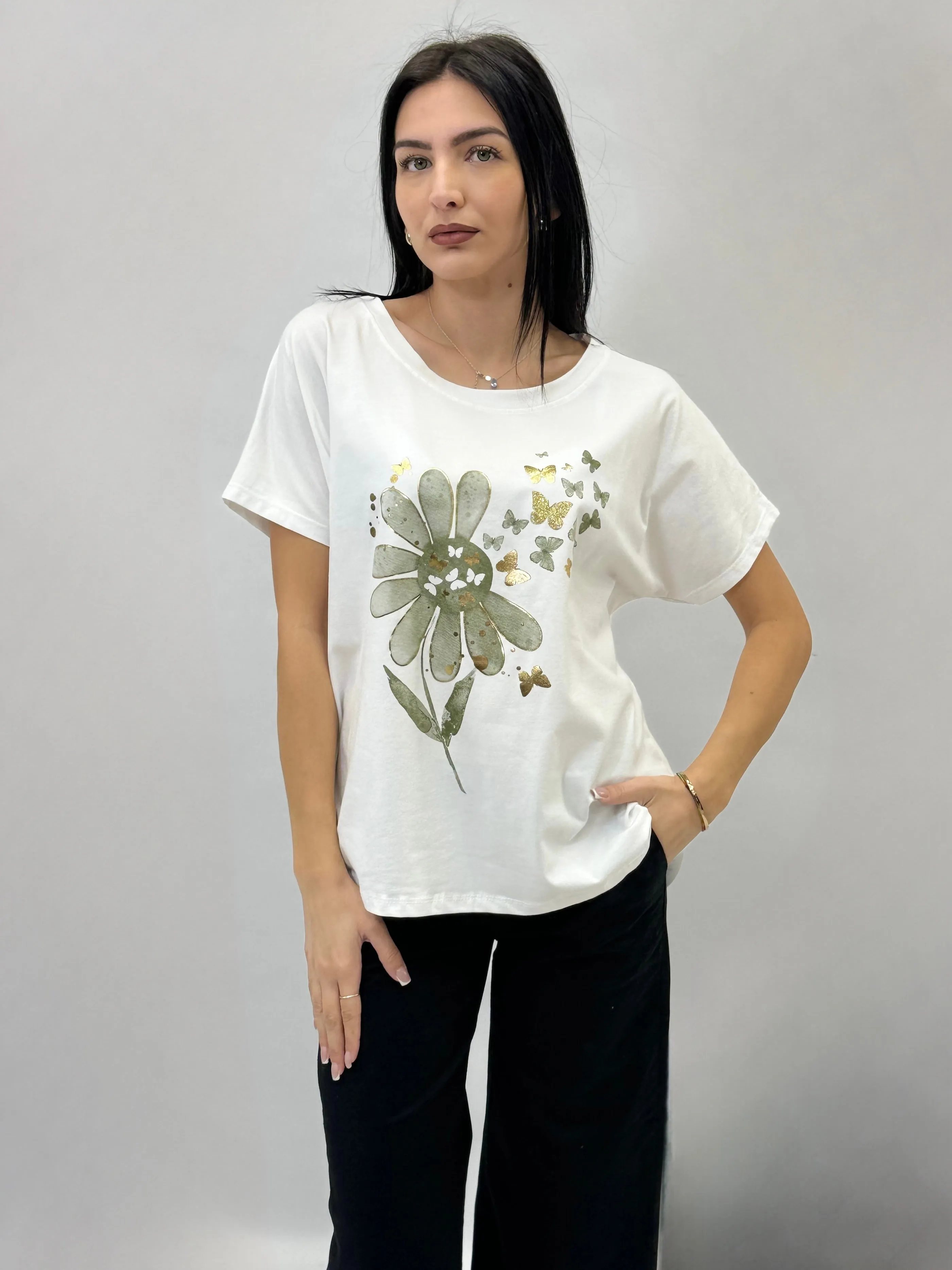 T-shirt in cotone taglia comoda con stampa margherita